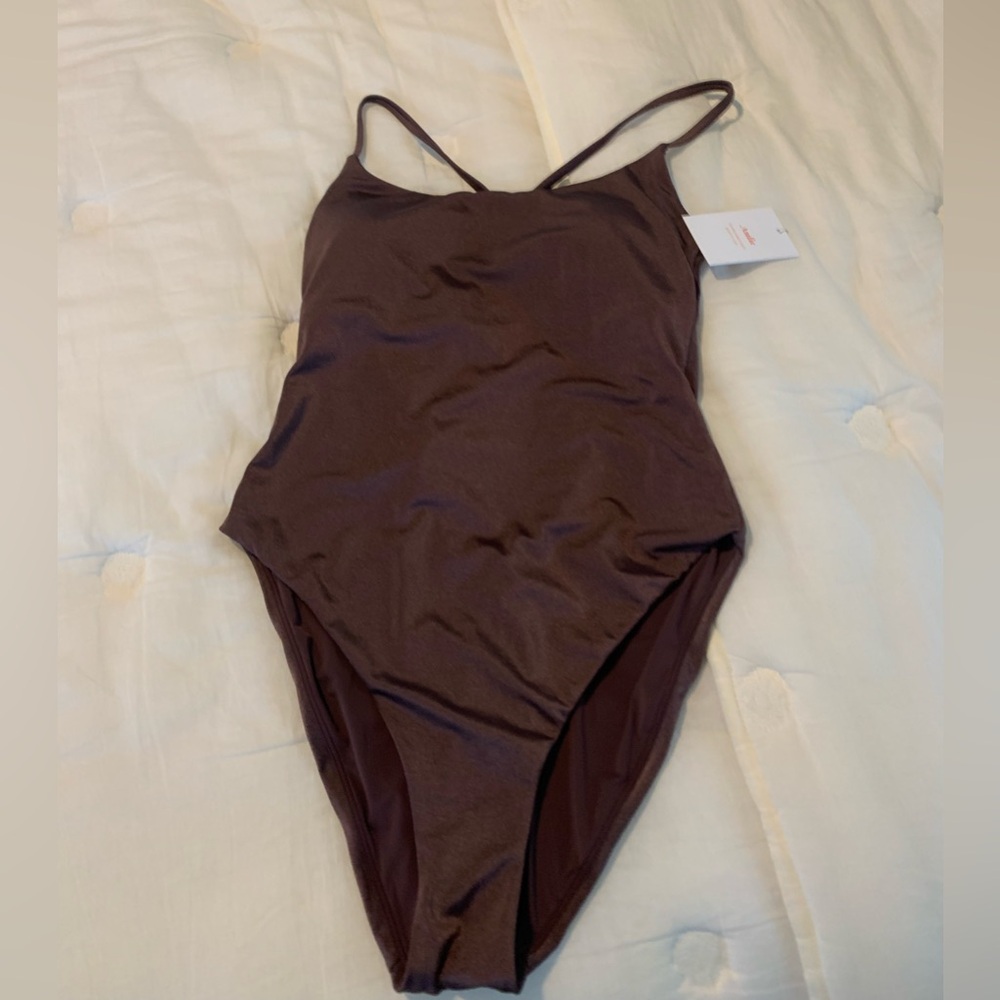 NWT Andie The Fiji One Piece Swimsuit with Strappy Design in Licorice Size M